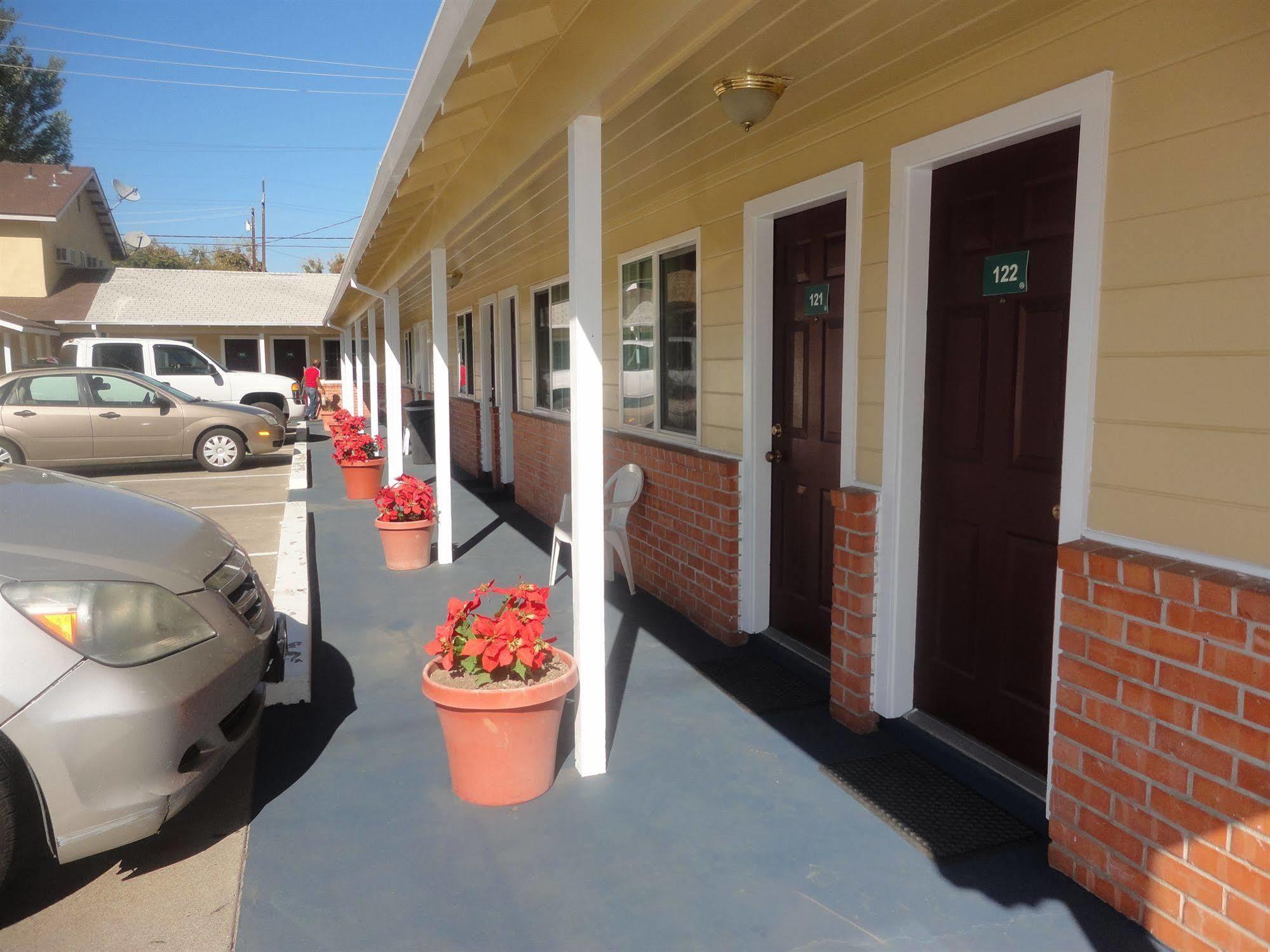 Colusa Motel Bagian luar foto