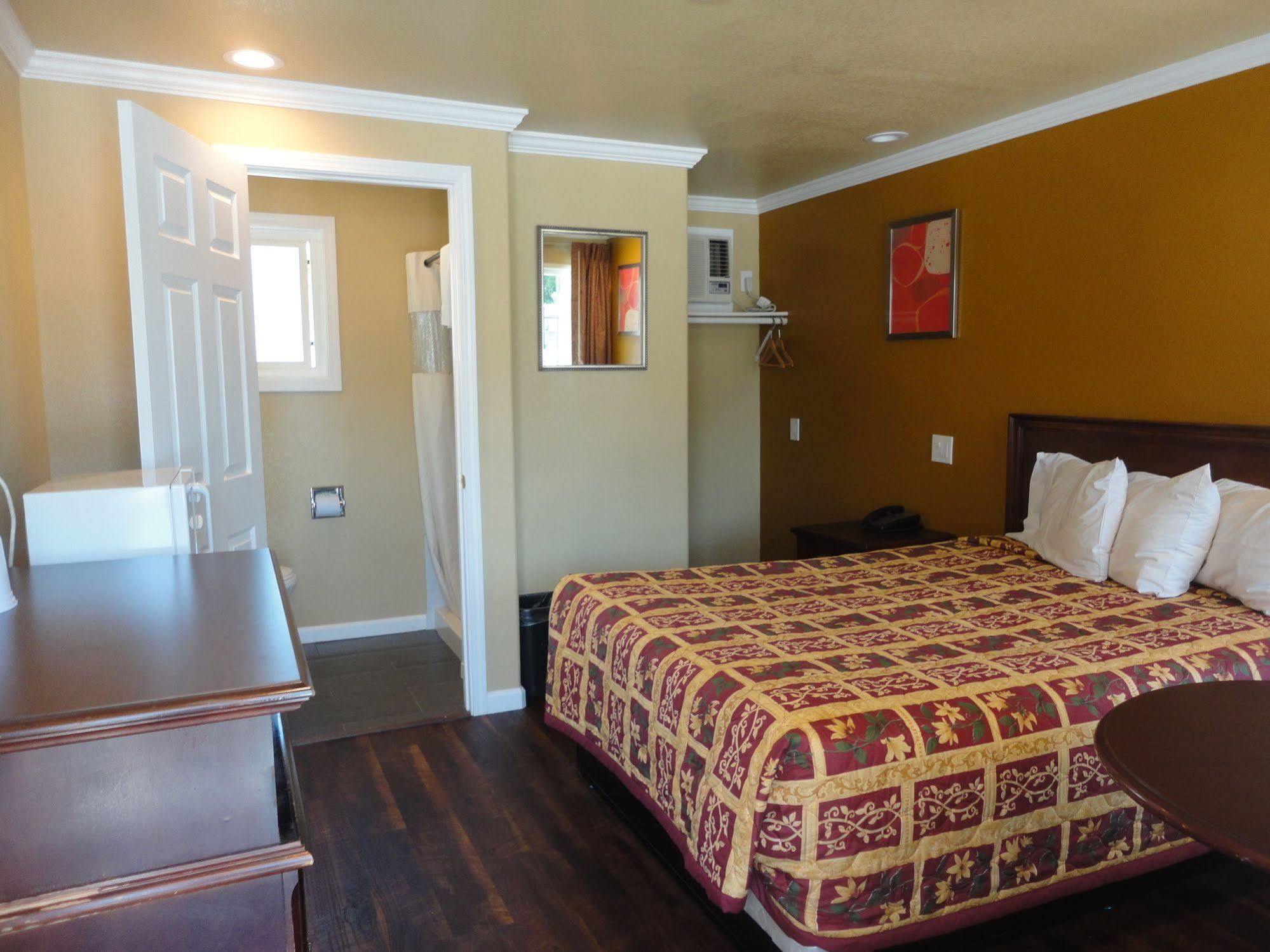 Colusa Motel Bagian luar foto